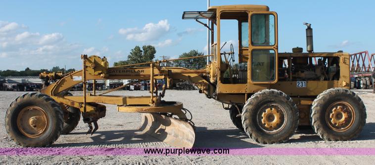 image for item I4736 1960 Caterpillar 12E motor grader