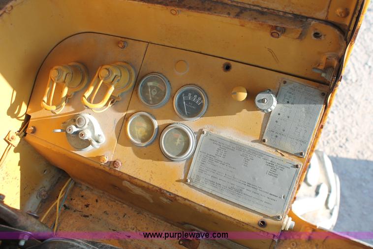 image for item I4736 1960 Caterpillar 12E motor grader