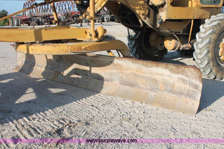 image for item I4736 1960 Caterpillar 12E motor grader