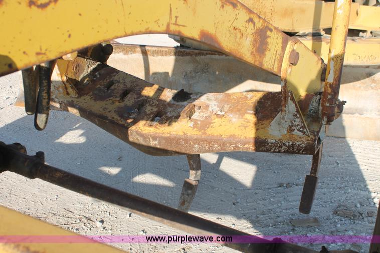 image for item I4736 1960 Caterpillar 12E motor grader