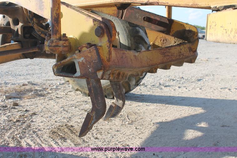 image for item I4736 1960 Caterpillar 12E motor grader