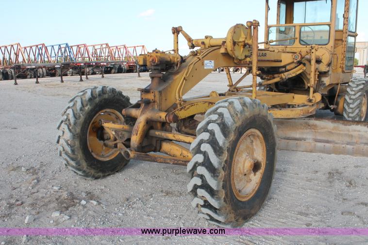 image for item I4736 1960 Caterpillar 12E motor grader