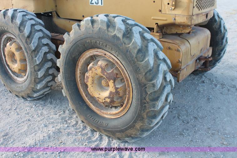 image for item I4736 1960 Caterpillar 12E motor grader