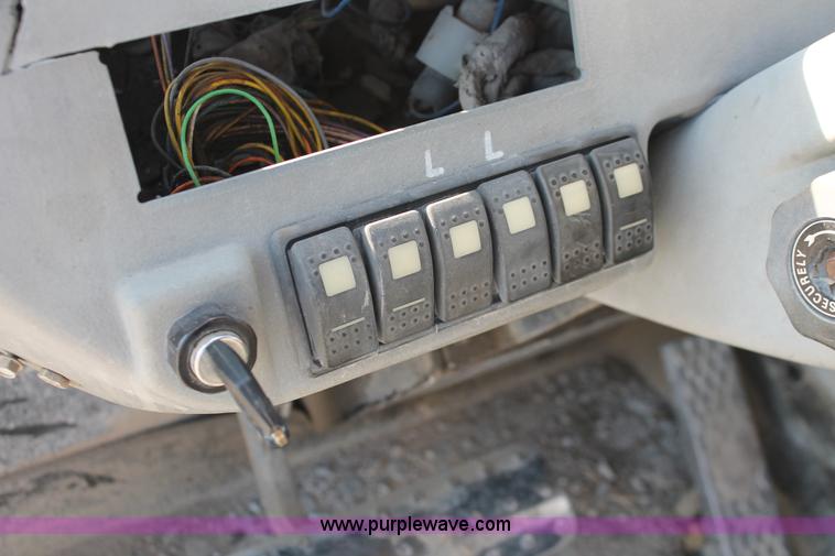 image for item I4737 1999 Caterpillar TH83 telehandler