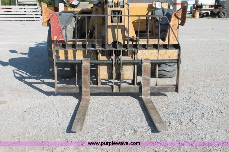 image for item I4737 1999 Caterpillar TH83 telehandler