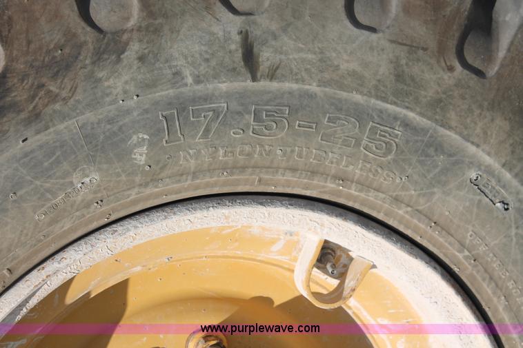 image for item I4737 1999 Caterpillar TH83 telehandler