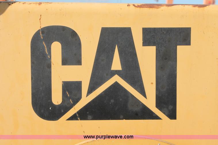 image for item I4737 1999 Caterpillar TH83 telehandler