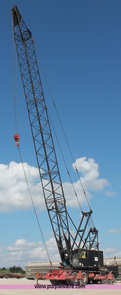 image for item I4738 1972 Lorain MC790 lattice boom truck crane