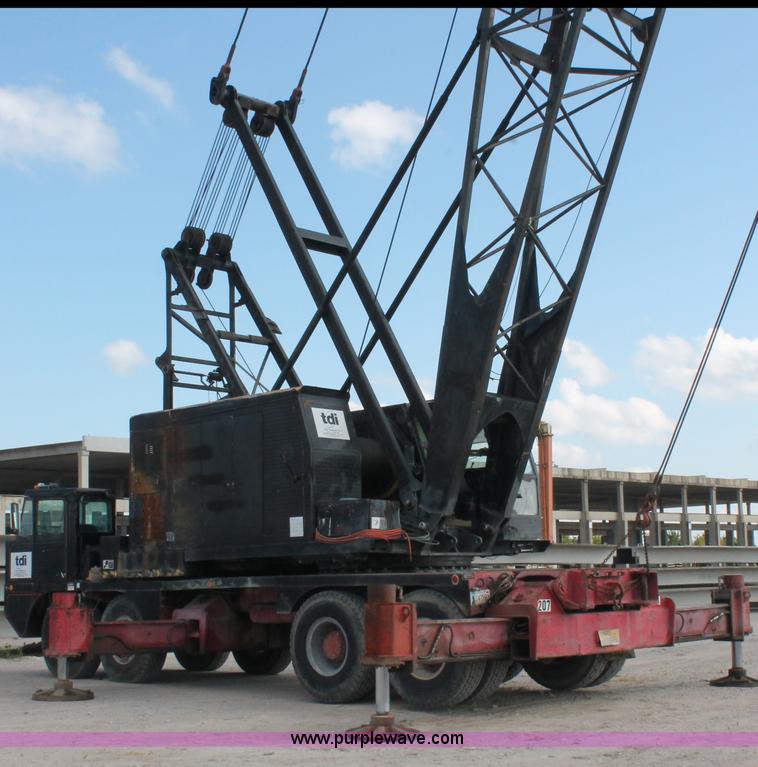 image for item I4738 1972 Lorain MC790 lattice boom truck crane