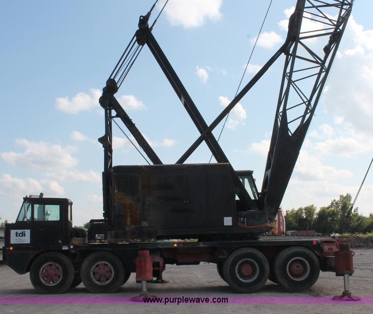 image for item I4738 1972 Lorain MC790 lattice boom truck crane