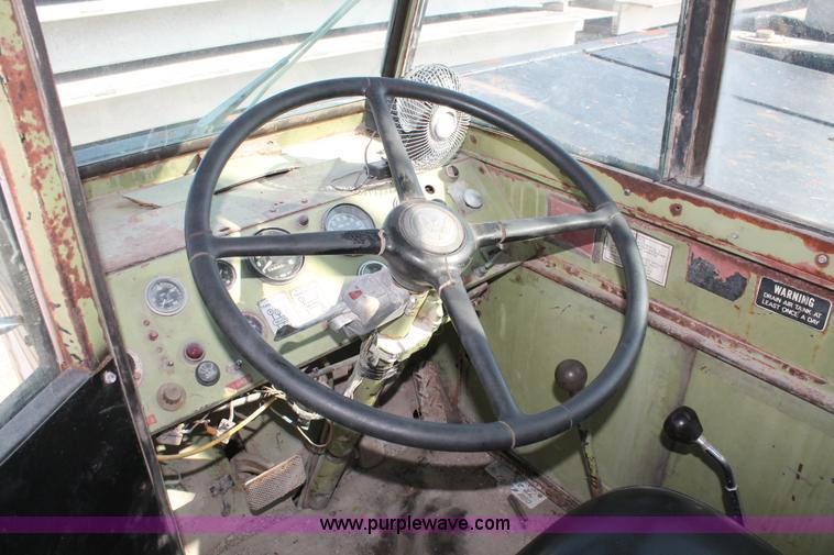 image for item I4738 1972 Lorain MC790 lattice boom truck crane