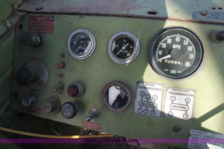 image for item I4738 1972 Lorain MC790 lattice boom truck crane