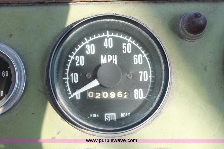 image for item I4738 1972 Lorain MC790 lattice boom truck crane