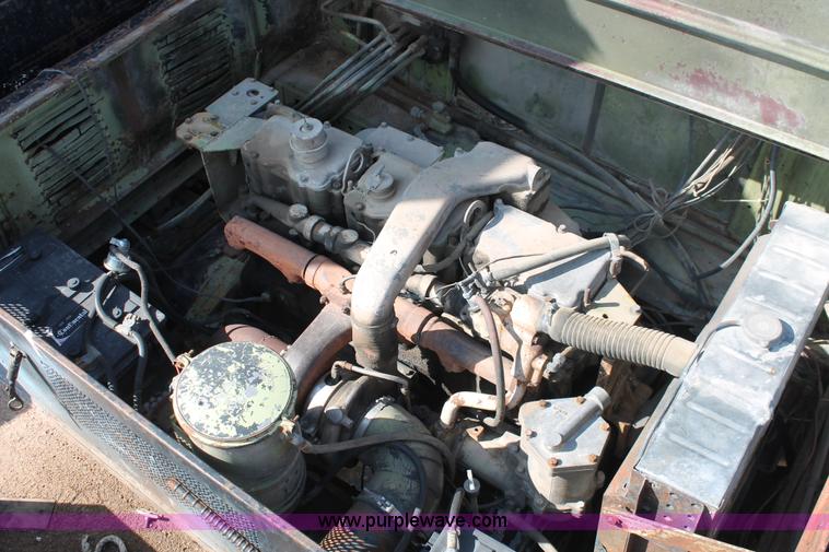 image for item I4738 1972 Lorain MC790 lattice boom truck crane