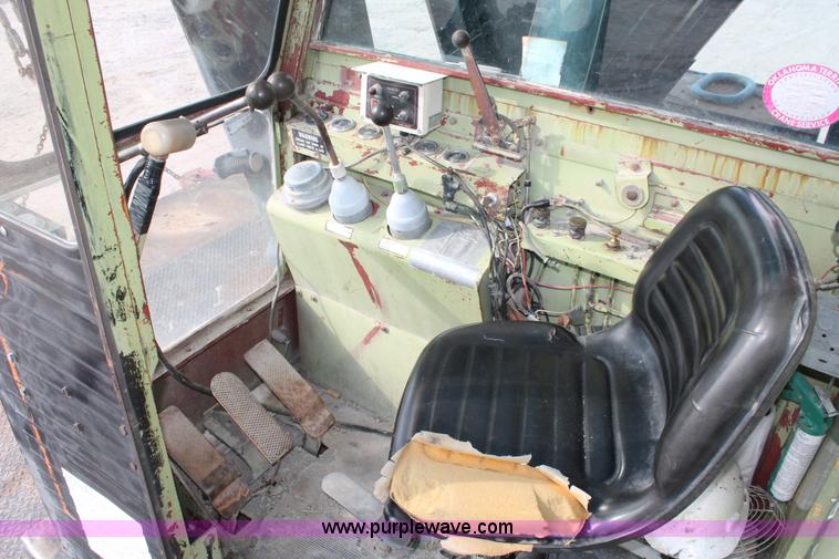 image for item I4738 1972 Lorain MC790 lattice boom truck crane