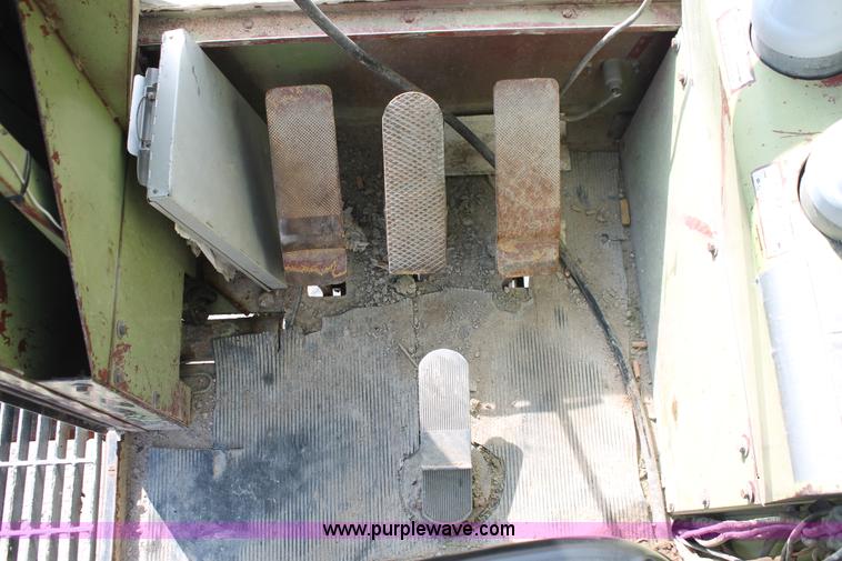 image for item I4738 1972 Lorain MC790 lattice boom truck crane