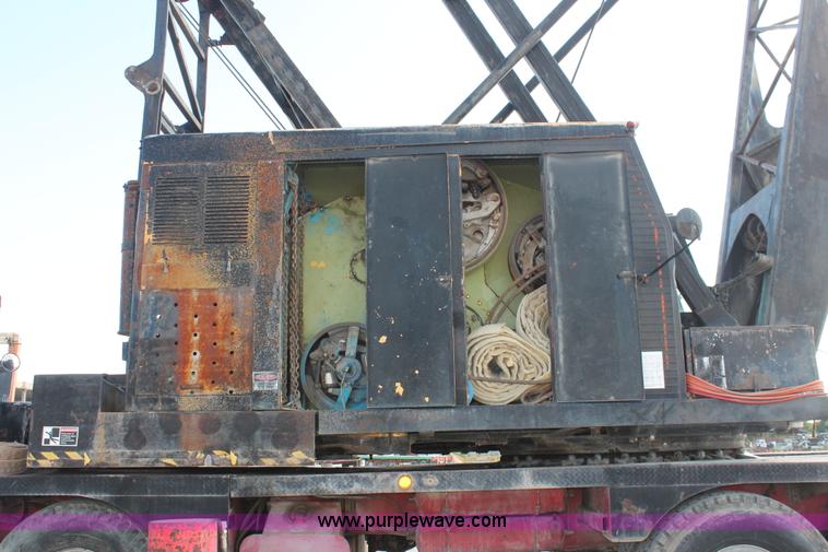 image for item I4738 1972 Lorain MC790 lattice boom truck crane