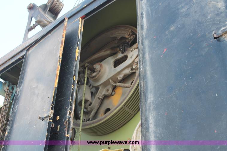 image for item I4738 1972 Lorain MC790 lattice boom truck crane