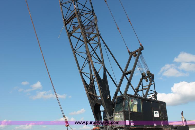 image for item I4738 1972 Lorain MC790 lattice boom truck crane