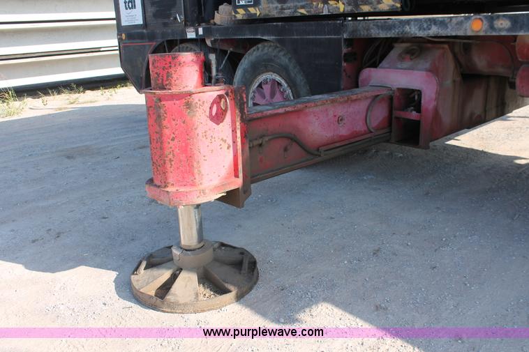 image for item I4738 1972 Lorain MC790 lattice boom truck crane