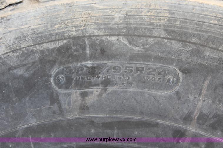 image for item I4738 1972 Lorain MC790 lattice boom truck crane