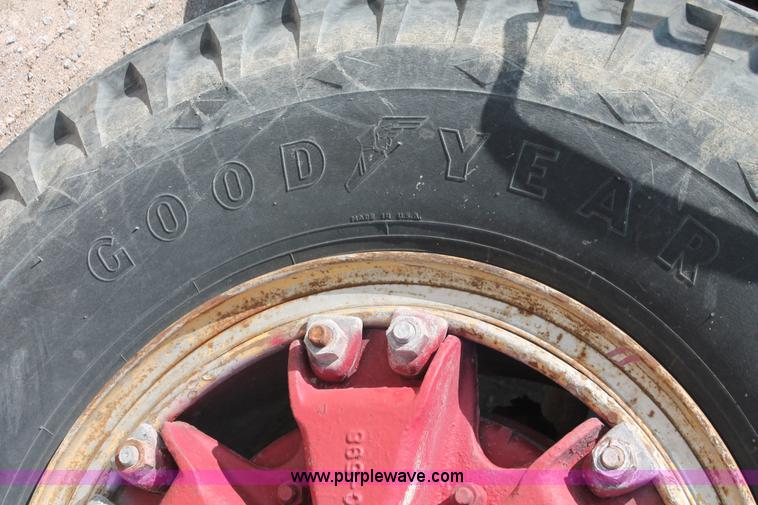 image for item I4738 1972 Lorain MC790 lattice boom truck crane