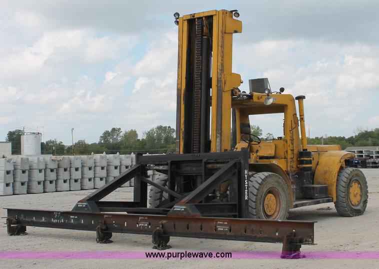 image for item I4739 1974 Hyster lift truck
