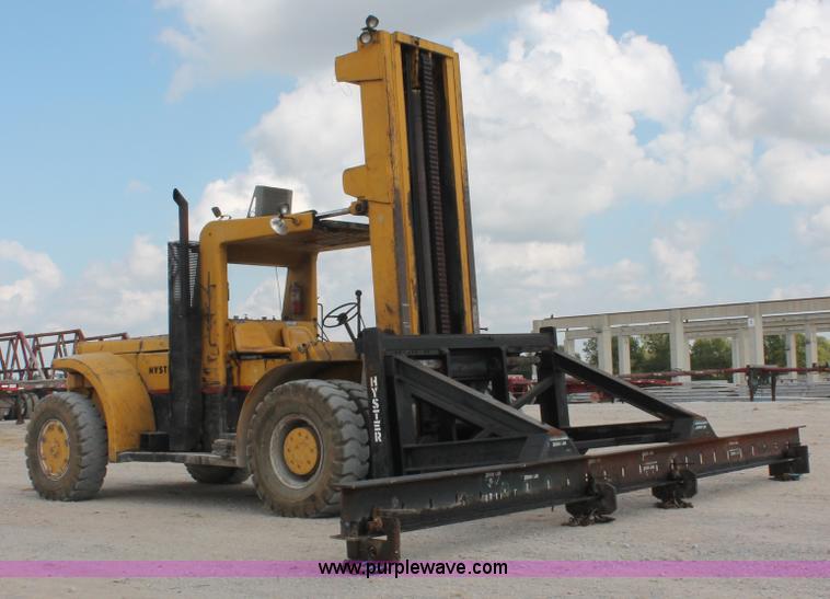 image for item I4739 1974 Hyster lift truck