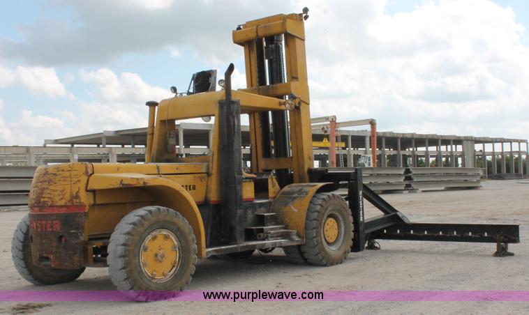 image for item I4739 1974 Hyster lift truck