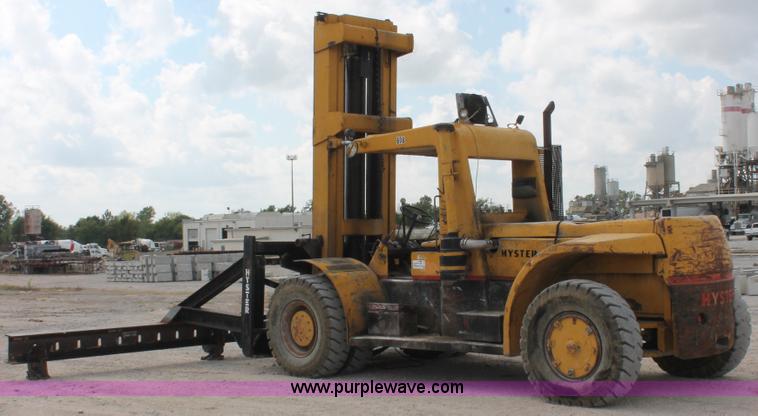 image for item I4739 1974 Hyster lift truck