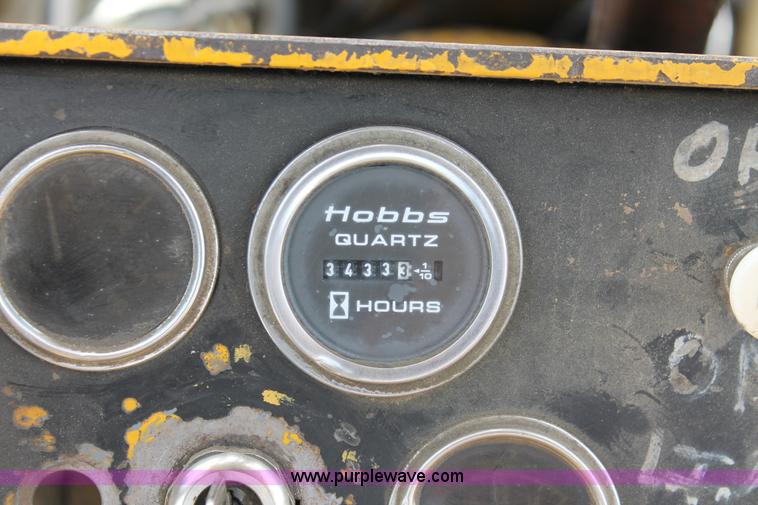 image for item I4739 1974 Hyster lift truck