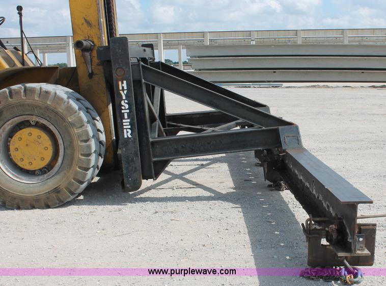 image for item I4739 1974 Hyster lift truck