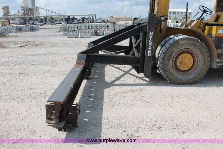 image for item I4739 1974 Hyster lift truck