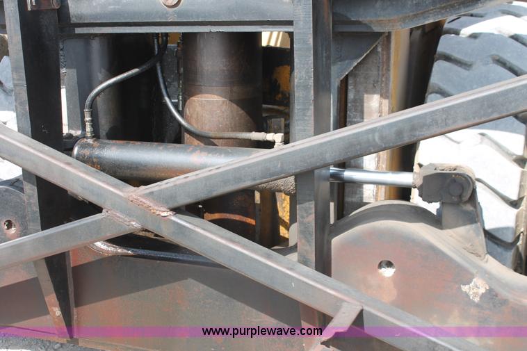 image for item I4739 1974 Hyster lift truck