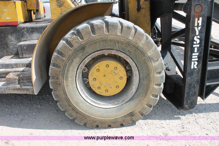 image for item I4739 1974 Hyster lift truck