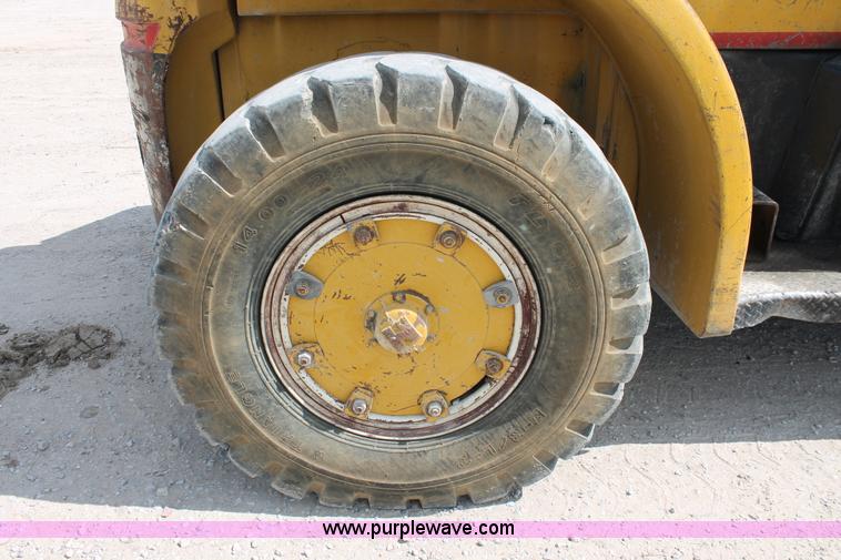 image for item I4739 1974 Hyster lift truck