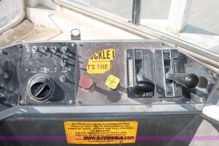 image for item I4740 1998 Ottawa 50 yard truck