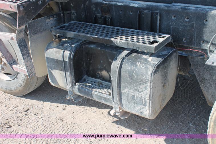 image for item I4740 1998 Ottawa 50 yard truck