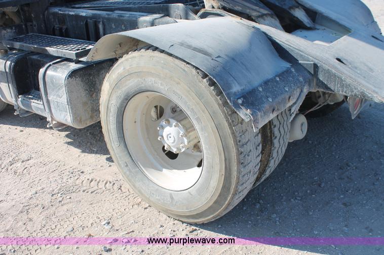 image for item I4740 1998 Ottawa 50 yard truck