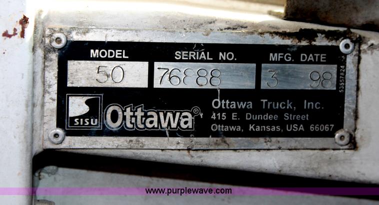 image for item I4740 1998 Ottawa 50 yard truck