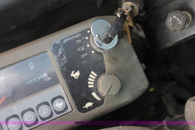 image for item I4741 2006 Case CX135SR excavator