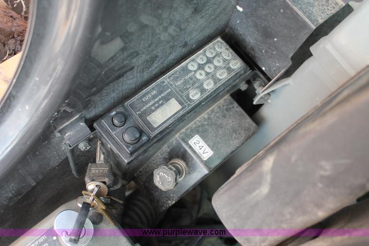 image for item I4741 2006 Case CX135SR excavator