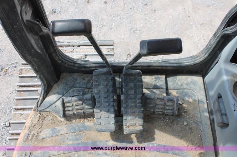 image for item I4741 2006 Case CX135SR excavator