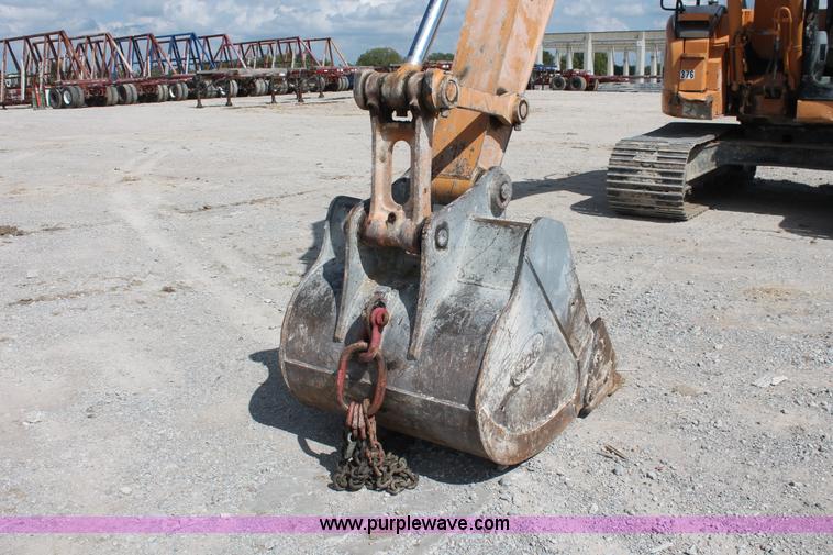 image for item I4741 2006 Case CX135SR excavator