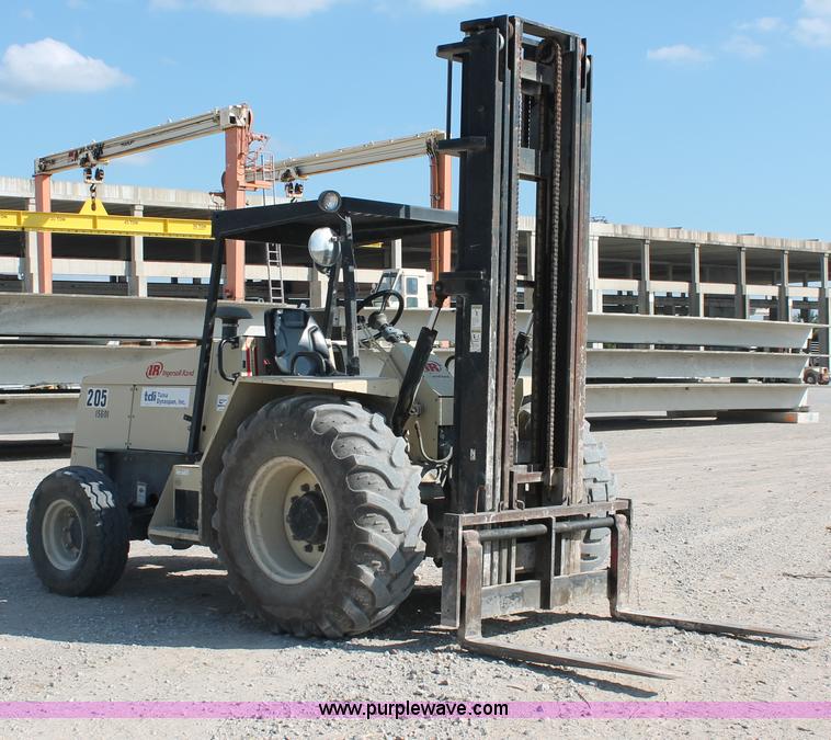 image for item I4749 2006 Ingersoll Rand RT-708J forklift