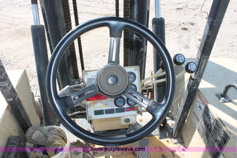 image for item I4749 2006 Ingersoll Rand RT-708J forklift