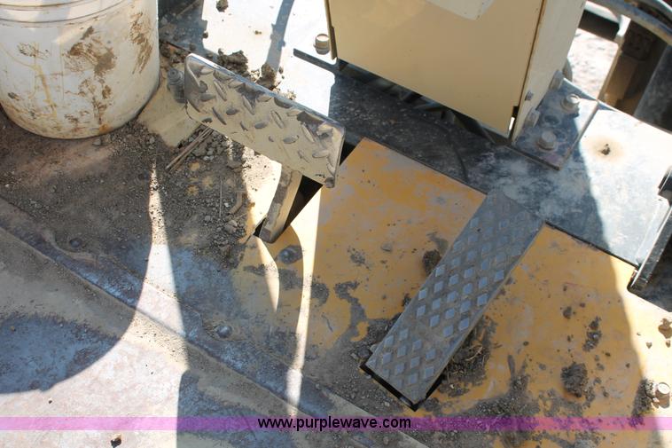 image for item I4749 2006 Ingersoll Rand RT-708J forklift