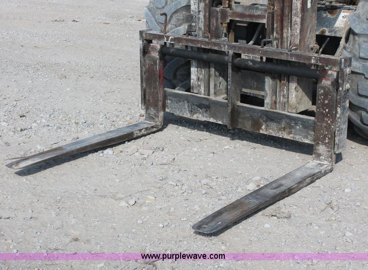 image for item I4749 2006 Ingersoll Rand RT-708J forklift