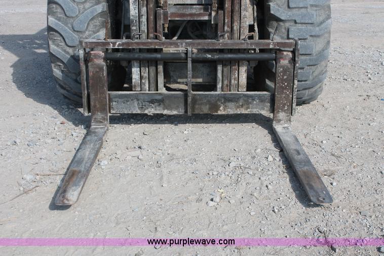 image for item I4749 2006 Ingersoll Rand RT-708J forklift