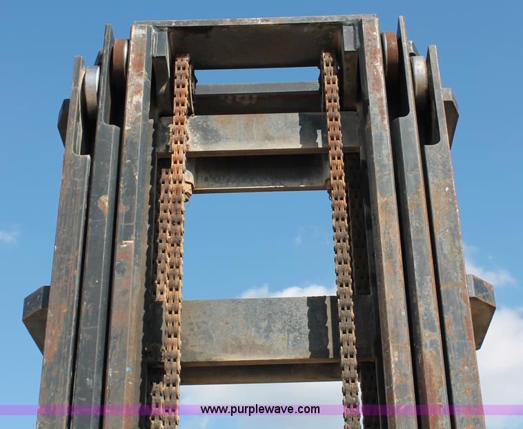 image for item I4749 2006 Ingersoll Rand RT-708J forklift